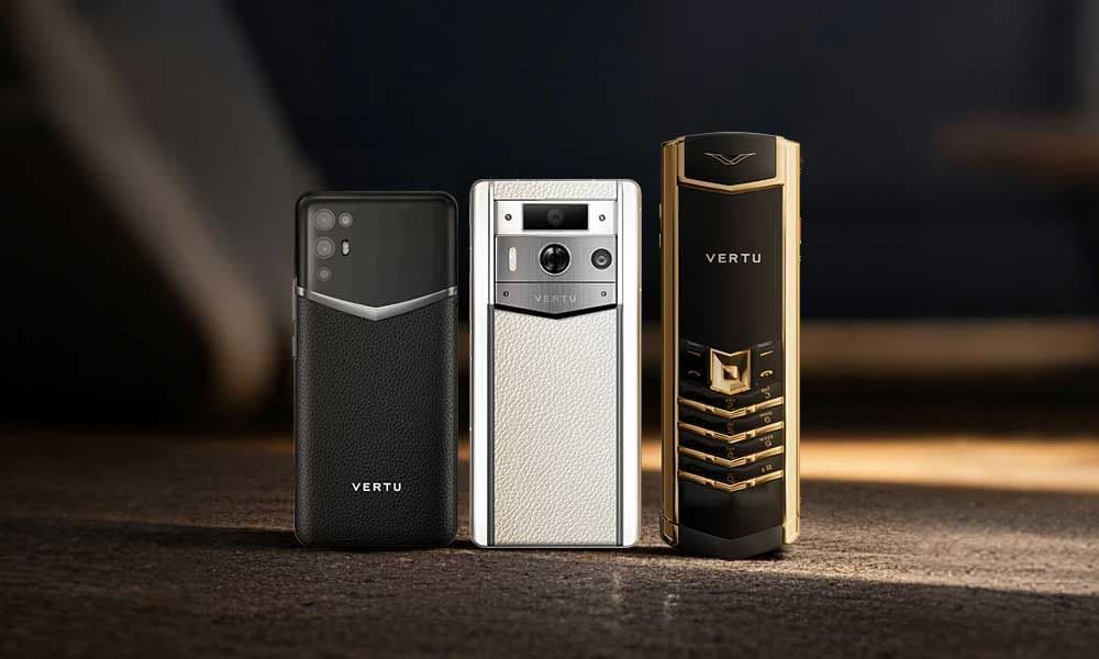 What is unique about the Vertu phone Аyxta?