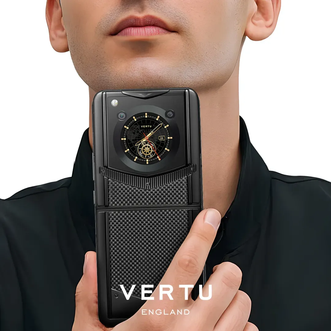  Как ухаживать за вышивкой на аксессуарах Vertu?